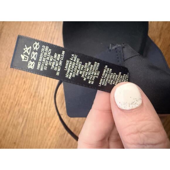 Skims Black Underwire Bra with Adjustable Straps - Picture 5 of 5